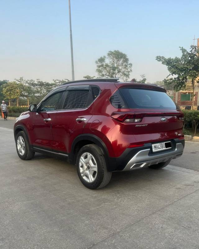 Exterior Diagnoal Left Back