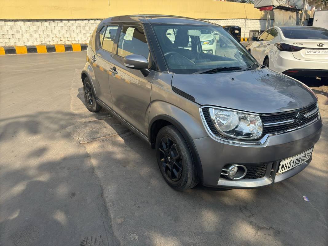 Exterior Diagnoal Left Front