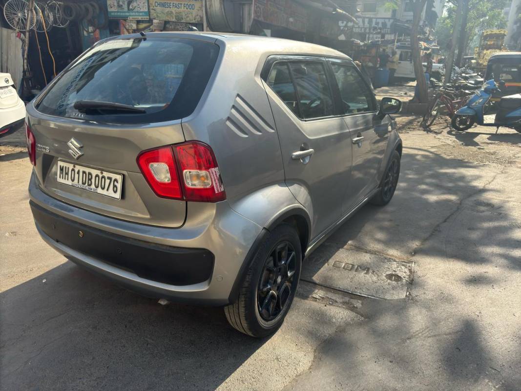 Exterior Diagnoal Right Back