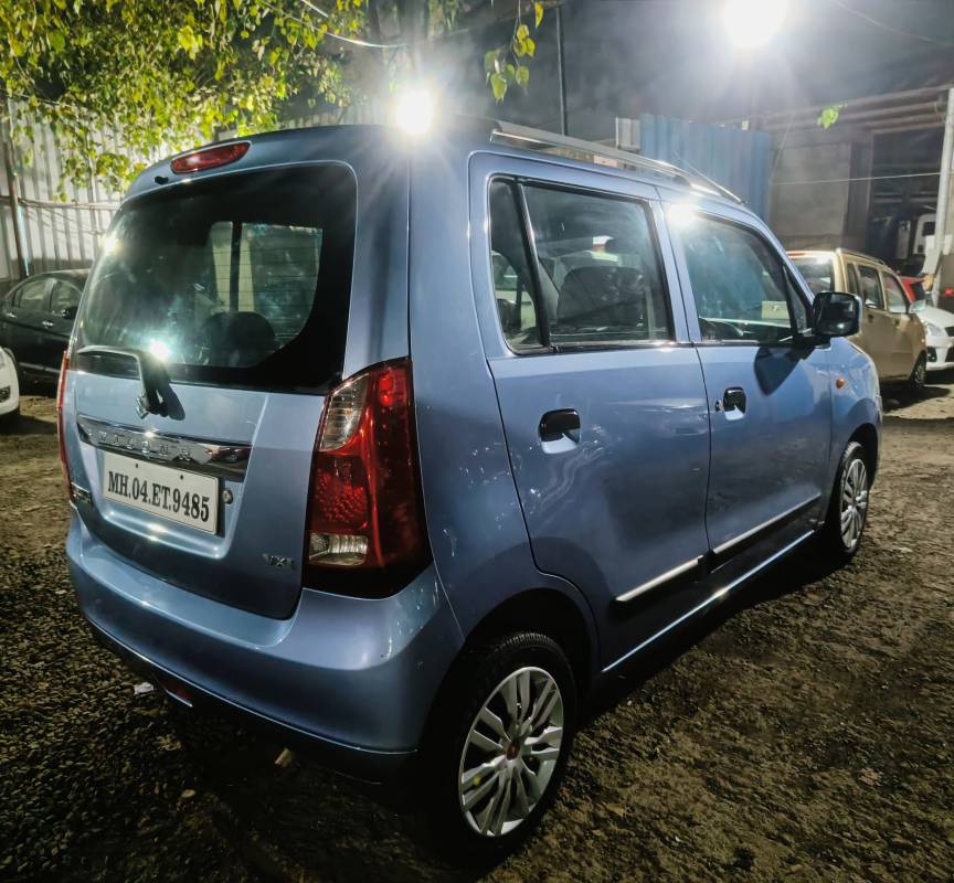 Exterior Diagnoal Right Back