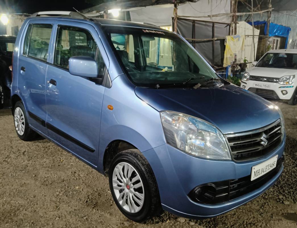 Exterior Diagnoal Right Front