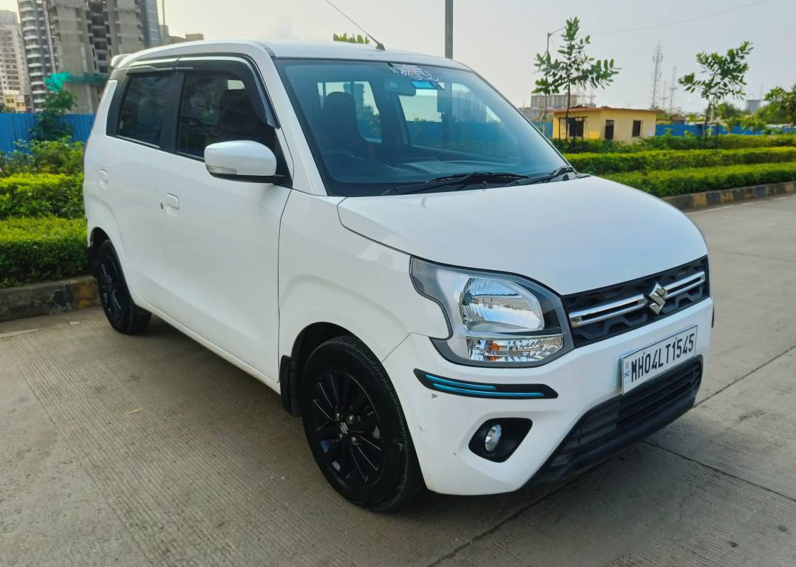 Exterior Diagnoal Right Front