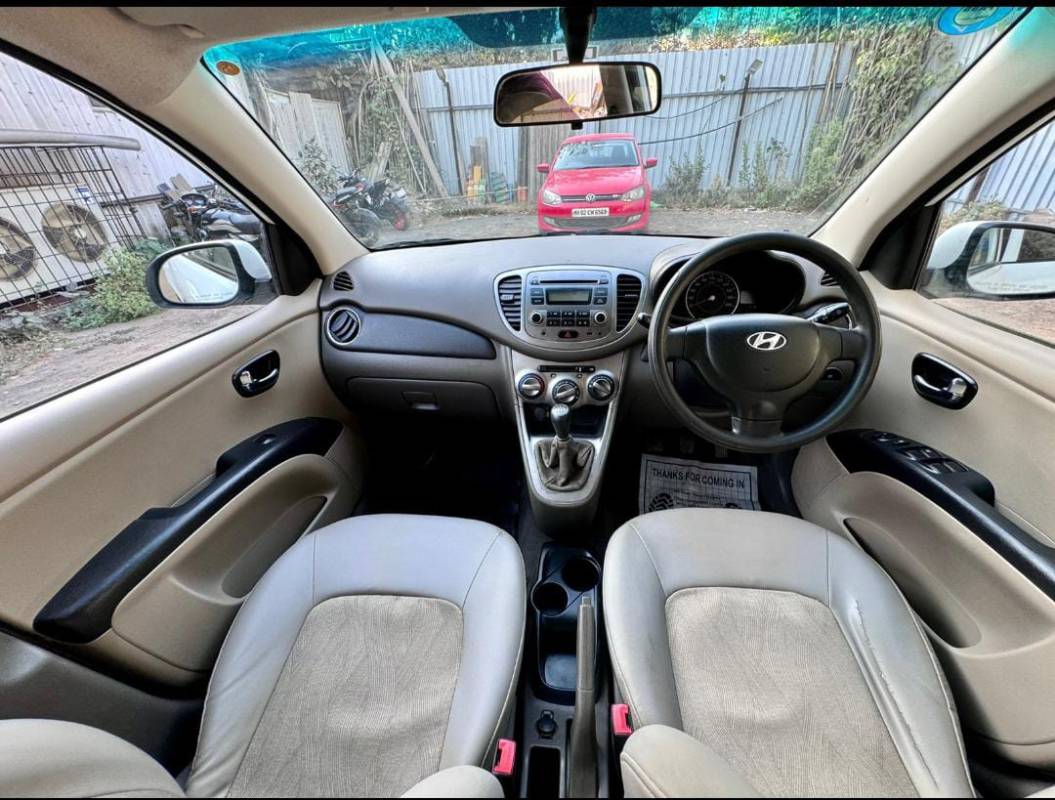 Interior Front Cabin