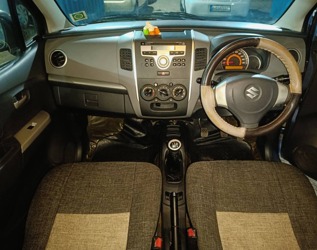 Interior Front Cabin